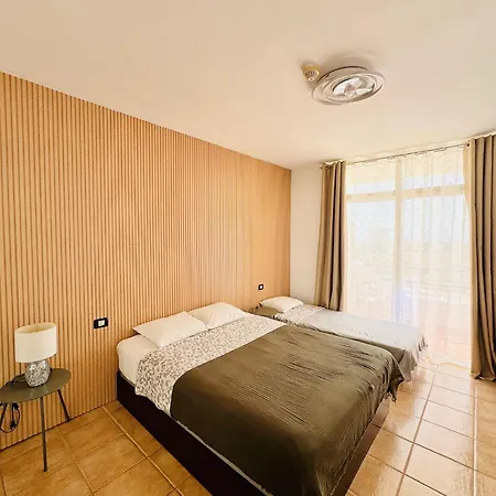 Paraiso Marina Palace *